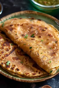 Crafting Aloo Paratha: Mastering the Stuffed Potato Flatbread at Home